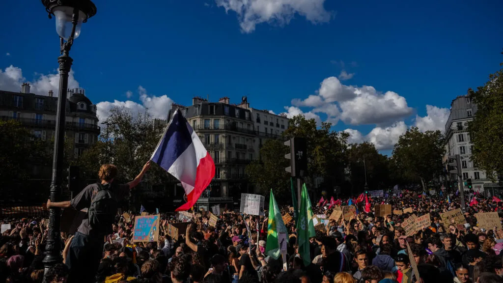 DIRECT - Mobilisation des lycéens en France: 3000 professeurs remplaçants arrivent «dans les heures qui viennent», annonce Édouard Geffray