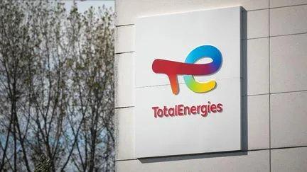 TotalEnergies annonce un partenariat avec l'entreprise d'intelligence artificielle Mistral pour 100 millions d'euros afin de développer des "opportunités d'exploration"