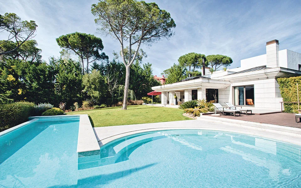 Piscina: ter um apartamento com este luxo custa mais 68% em Portugal