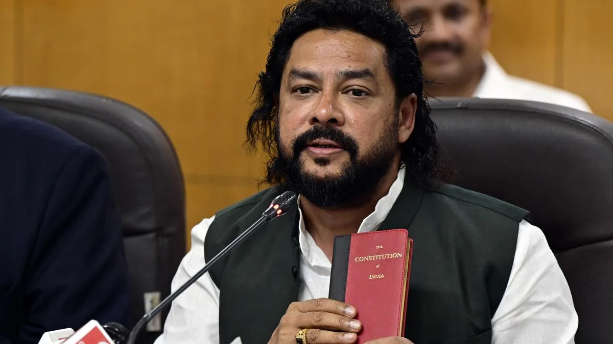 Karnataka govt. defends Nagendra’s inclusion in Ministry, as Opposition continues to disrupt House proceedings
