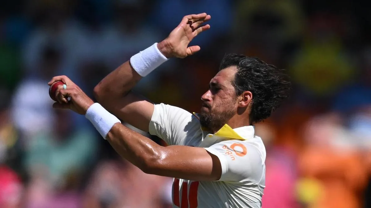 Starc sizzles again as Australia press for Test win
