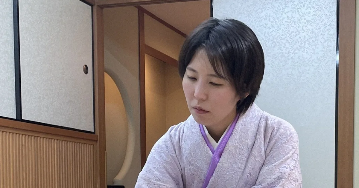 西山白玲、福間女王に敗れ1勝1敗 女性初棋士の権利かかる