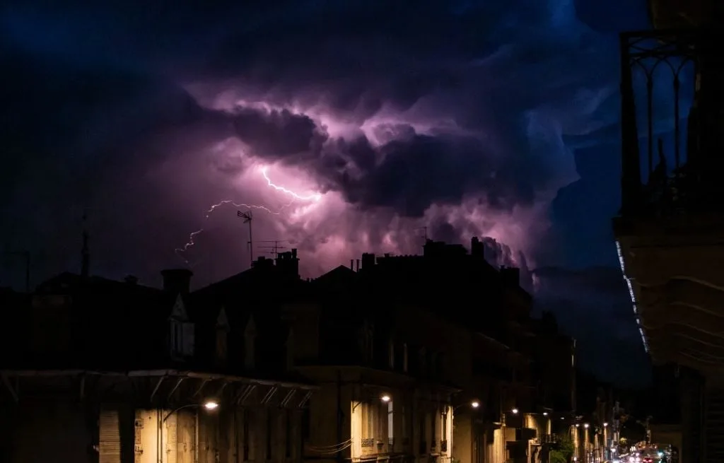 EN DIRECT Orages et intempéries : Grêle, vents violents… Dix-huit départements en alerte orange...