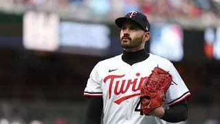 MLB: Pablo López lidera nominados al Premio Roberto Clemente 2026