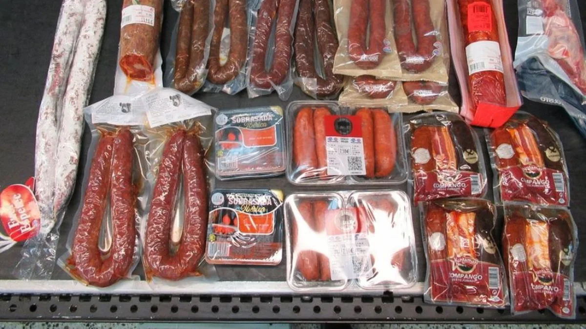 Pillado 'in fraganti' en la aduana del aeropuerto de Seattle: intentaba colar 8,8 kilos de embutido del Mercadona sin declarar