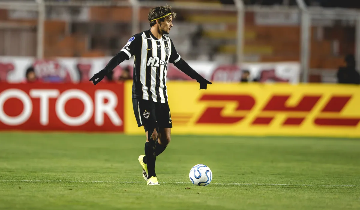 Bom reforço? Veja números do meia Gustavo Scarpa, alvo do São Paulo
