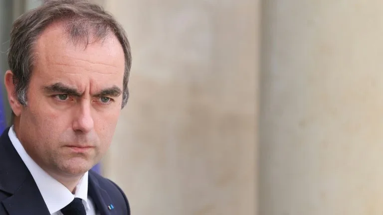 Manifestations du 17 octobre: Sébastien Lecornu apporte "tout" son soutien aux forces de l'ordre et dénonce une "violence d'une extrême intensité"