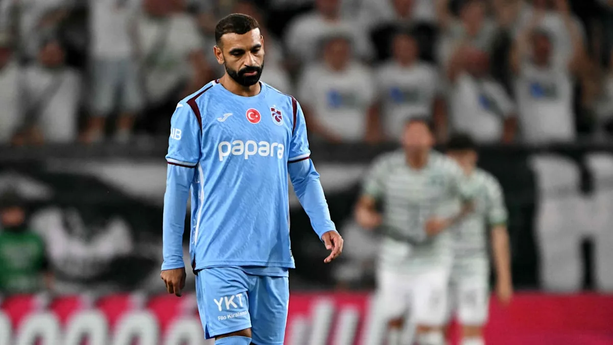 Superstar wird in Europa-League-Quali ausgewechselt - Erst Klatsche, dann Trainer-Chaos bei Salah-Klub!