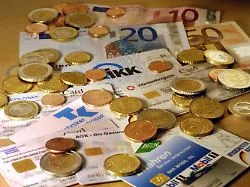 Versicherte auf sich gestellt: Kasse erhöht Zusatzbeitrag? Informationspflicht entfällt