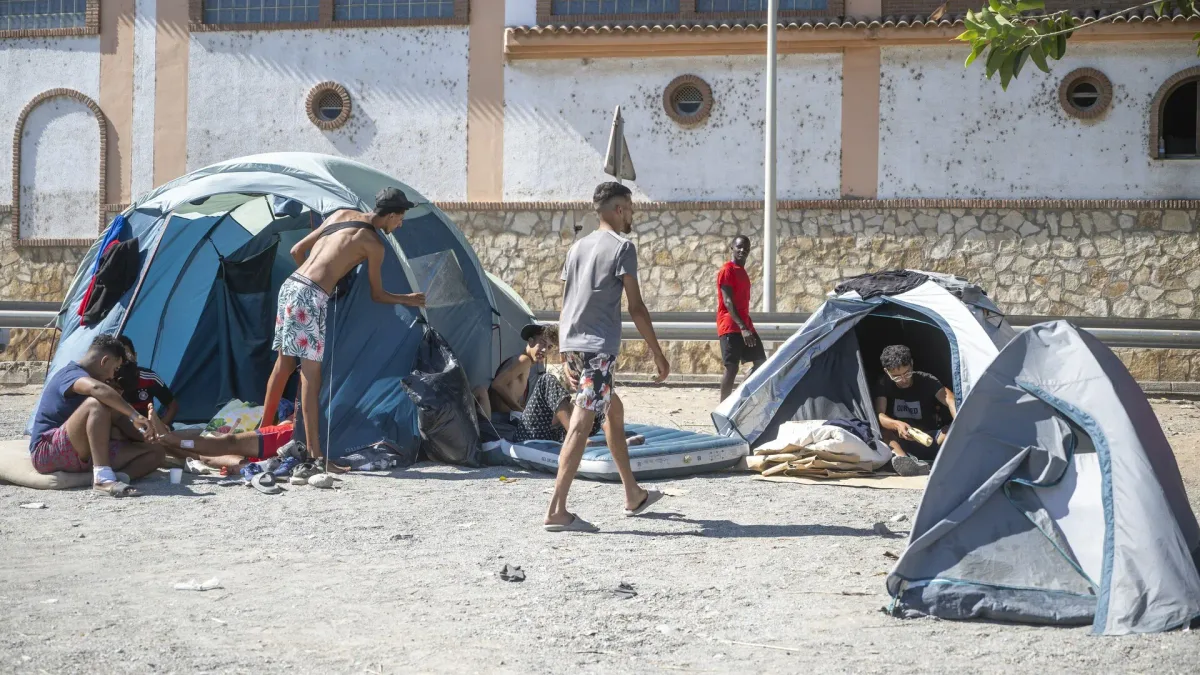 Polio, difteria-tétanos, varicela, triple vírica...: las enfermedades de las que se vacunará a los migrantes en Ceuta