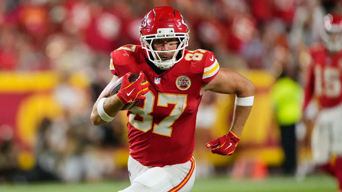 Meilenstein für NFL-Star Kelce - Taylor Swift feiert Ehemann statt Emmy