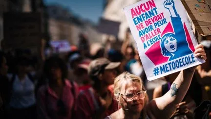 Le décret sur le questionnaire sur les violences sexuelles à l'école publié au "Journal officiel"