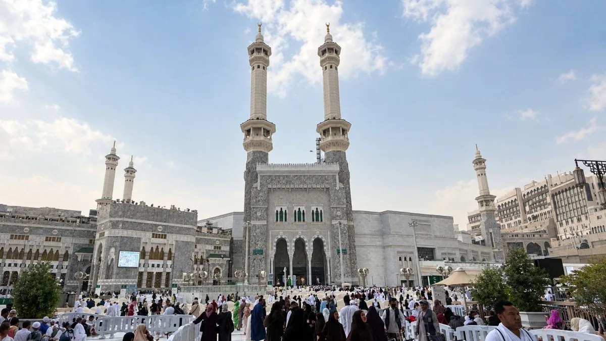 Immoral acts inside Mecca mosque, Saudi Arabia executes two Bangladeshis