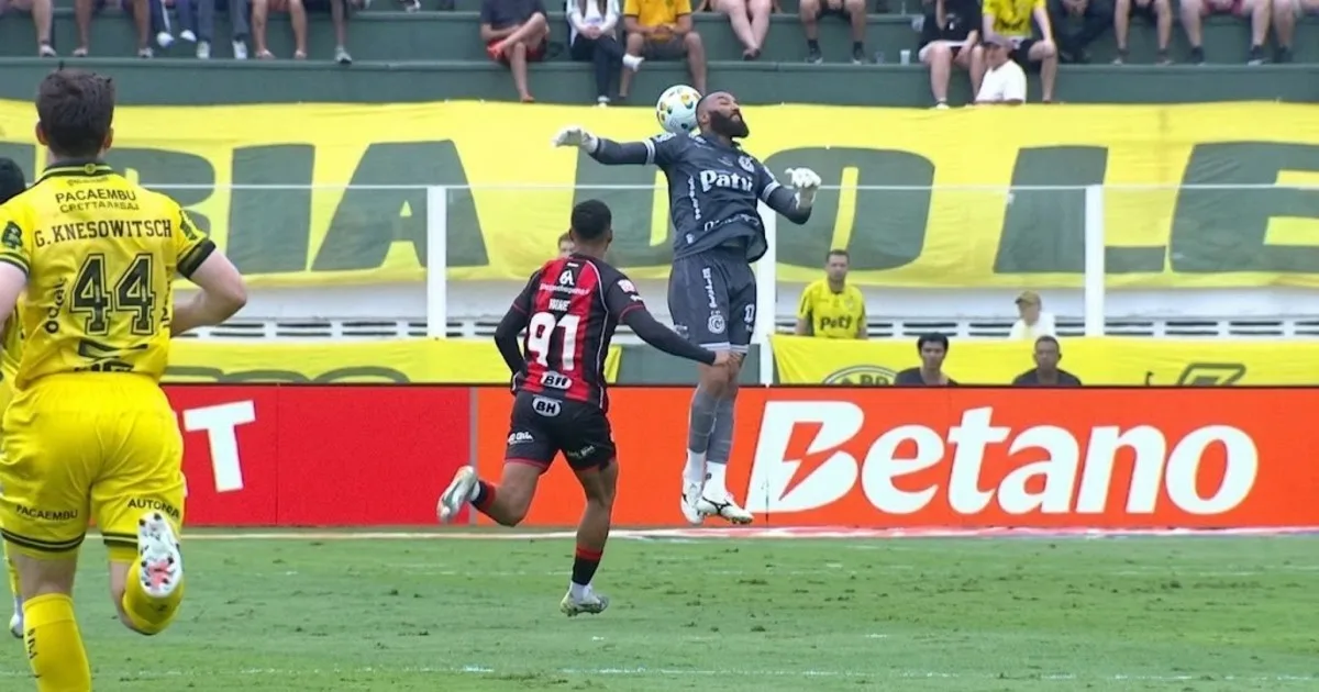 Video: dos bloopers de un arquero en la Serie A de Brasil