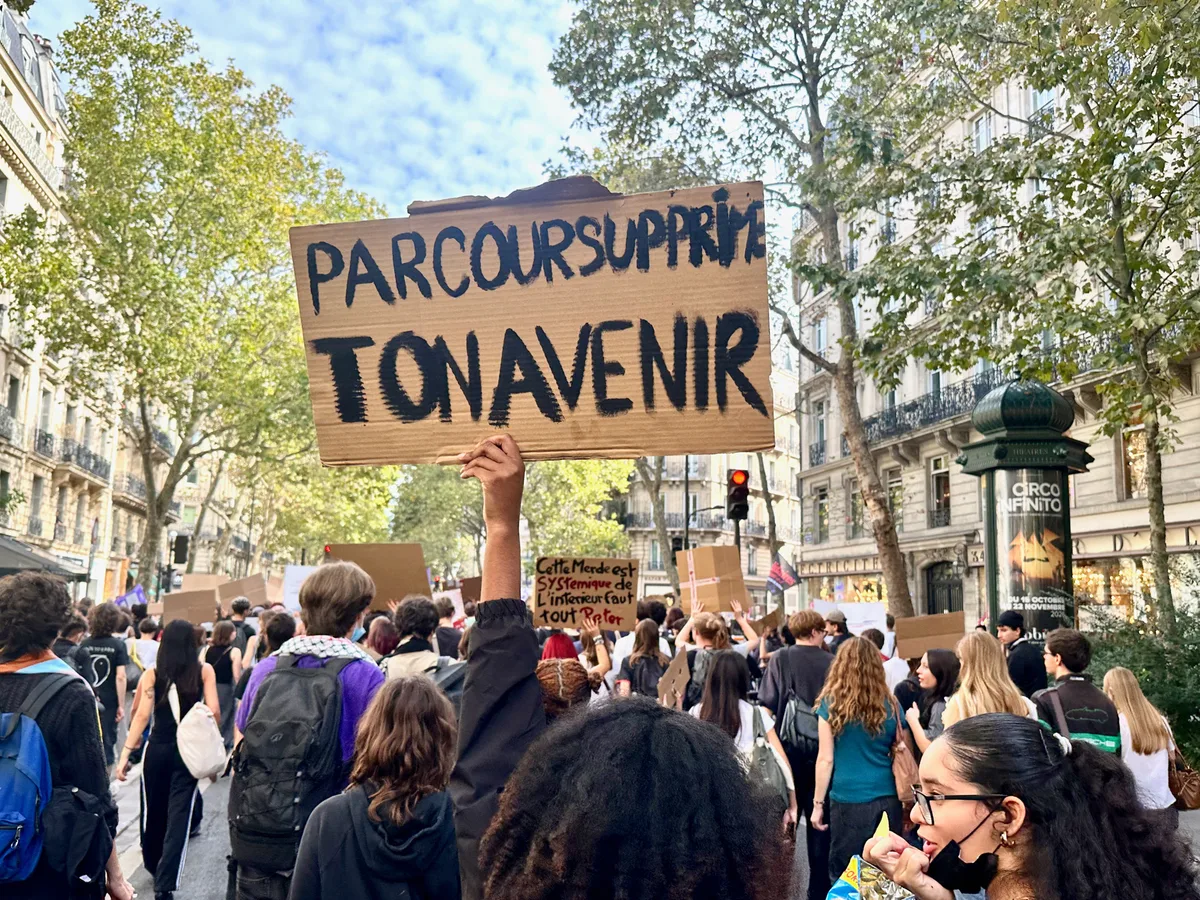 Manque de professeurs, classes surchargées, Parcoursup... Les revendications des lycéens passées au crible