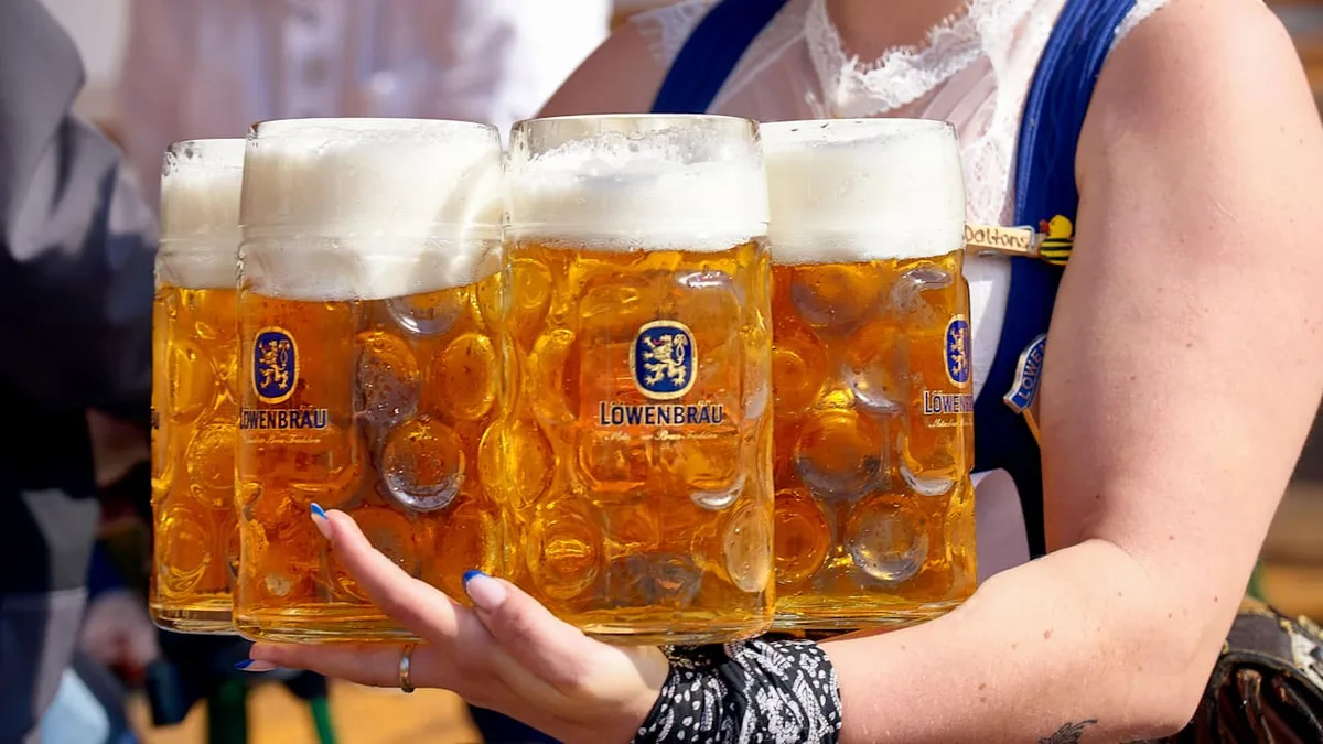 Die Oktoberfest-Maß - Alles zum traditionellen Bierglas aus Bayern