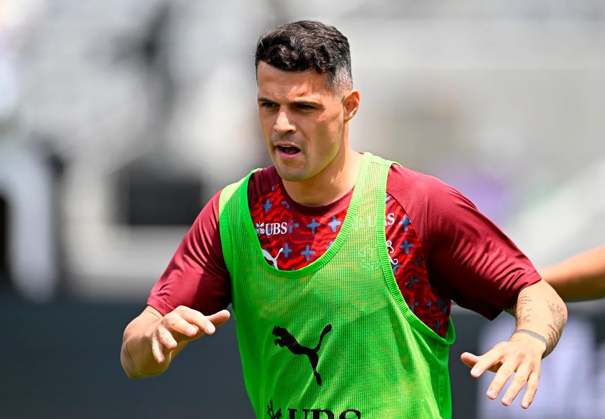 Xhaka é afastado da seleção suíça por admitir falsificar certificado de vacinação contra Covid-19