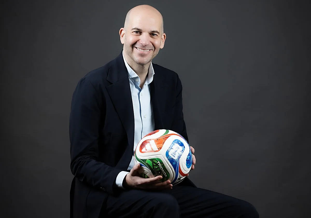 «El fútbol no existiría sin los aficionados, su relación con los que lo dirigen es el gran reto pendiente»