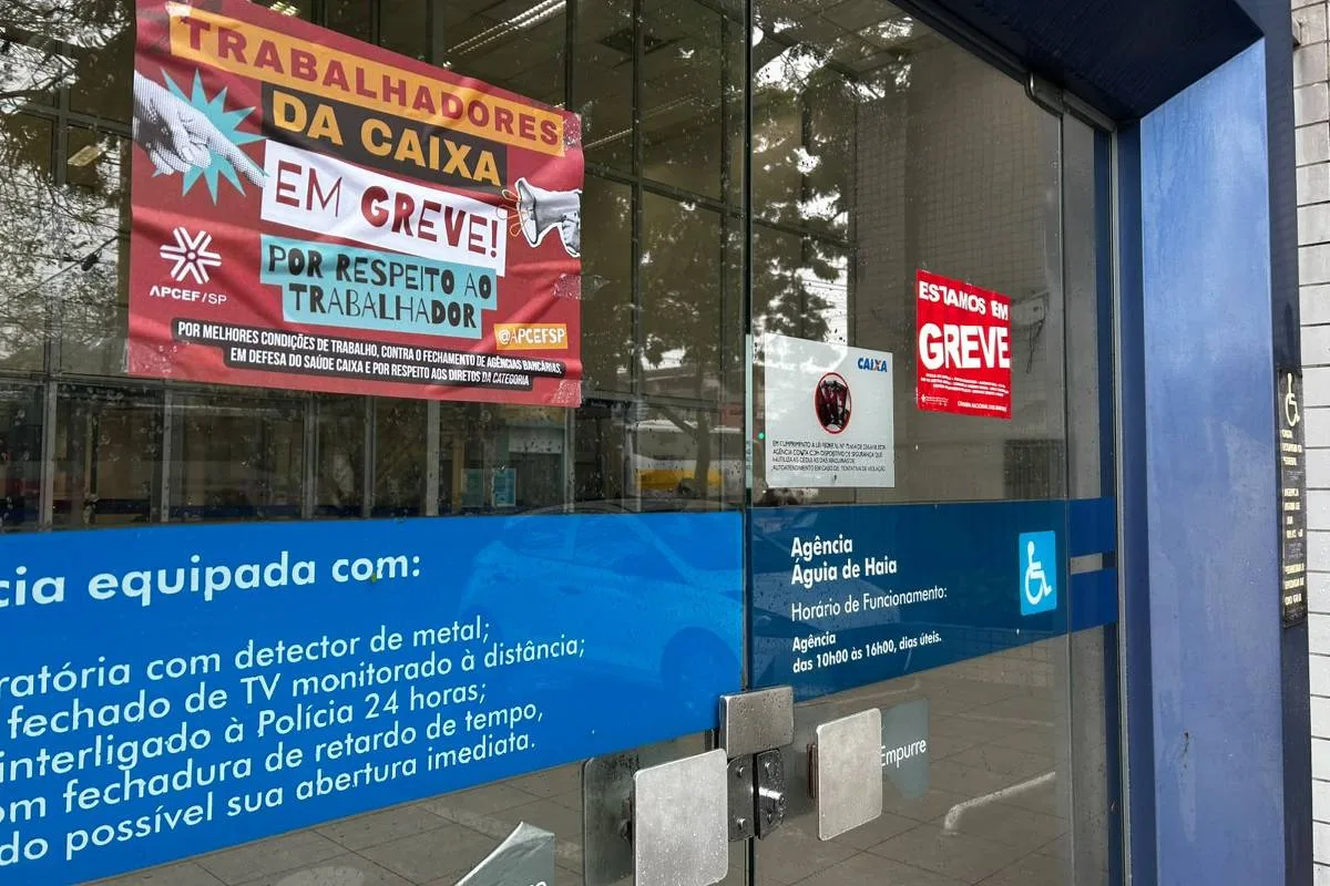 Caixa e bancários retomam negociações nesta quarta (16), mas greve segue sem prazo para terminar