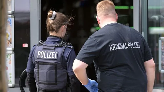 Polizei im Einsatz: Mutmaßliche Körperverletzung in Potsdam - ein Verletzter