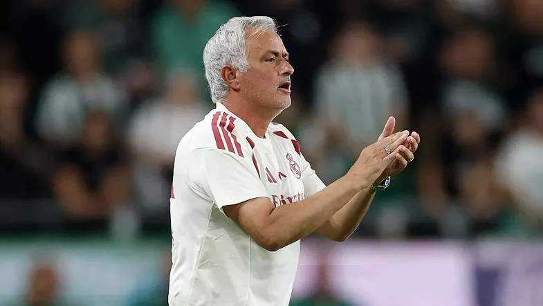 Real Madrid: Mourinho (re)estreia-se... com a enfermaria cheia