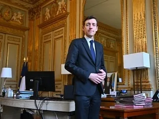 Téléphone interdit au lycée, carte scolaire… Le ministre de l’Éducation détaille les nouveautés de la rentrée 2026