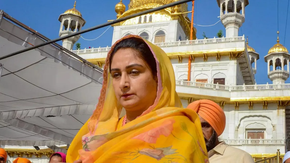 'Over 600 beadbis in 10 yrs': Harsimrat targets AAP, Cong over sacrilege cases