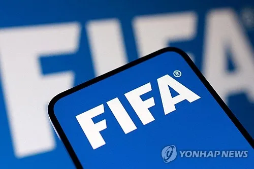 'FIFA 부패사건 연루' 10년 도피 父子, 美 검찰과 기소유예 합의