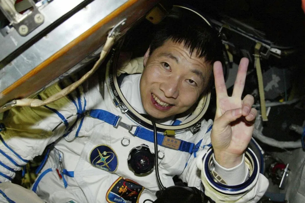 En 2003 un astronauta chino escuchó un "ruido imposible": 20 años después sabemos qué fue lo que pasó