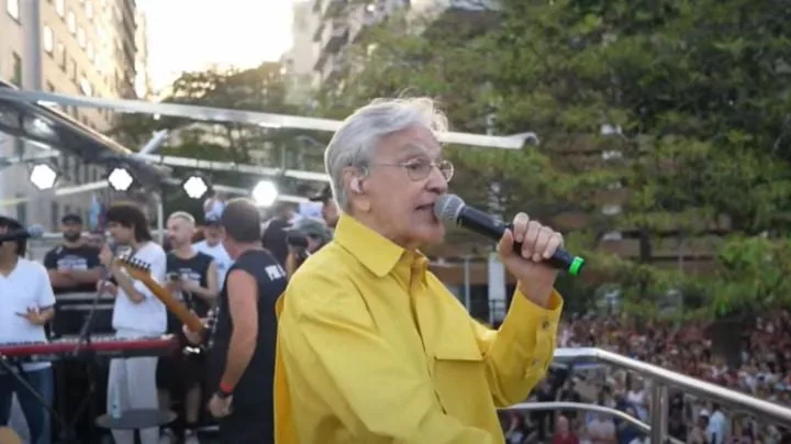 Caetano Veloso convoca ato em defesa da democracia em Copacabana no domingo