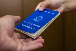 Menor abertura de vagas de trabalho aponta para PIB mais fraco, dizem economistas