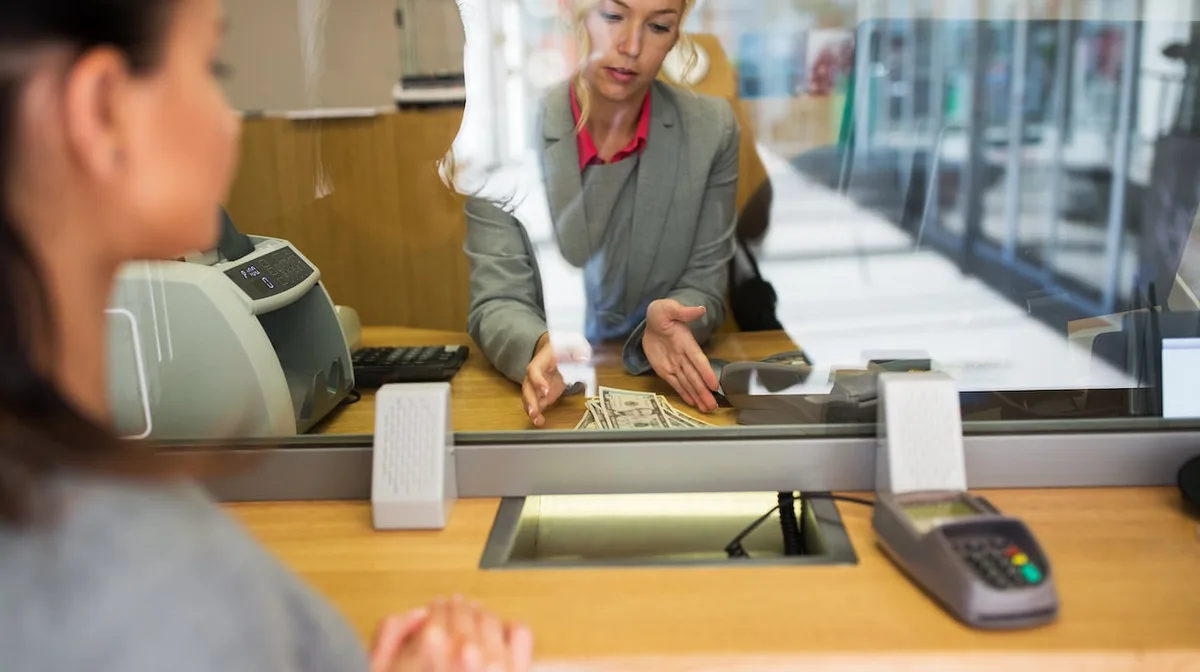Los depósitos en dólares en los bancos superaron los US$42.000 millones y alcanzaron un nuevo récord