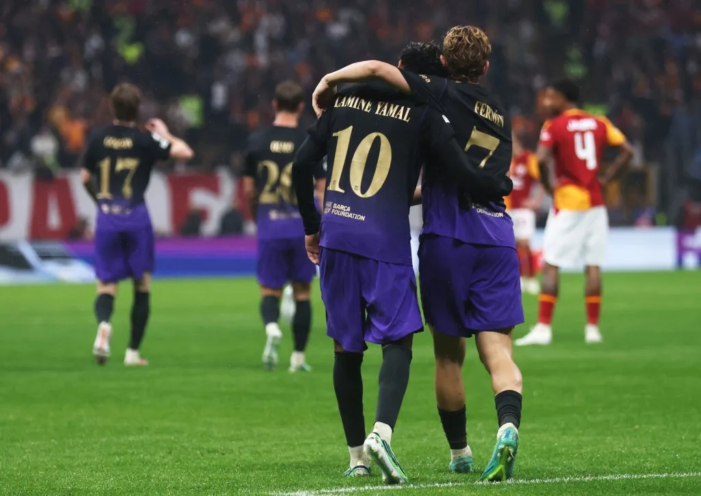 Com show de Yamal no segundo tempo, Barcelona goleia Galatasaray fora de casa pela Liga dos Campeões