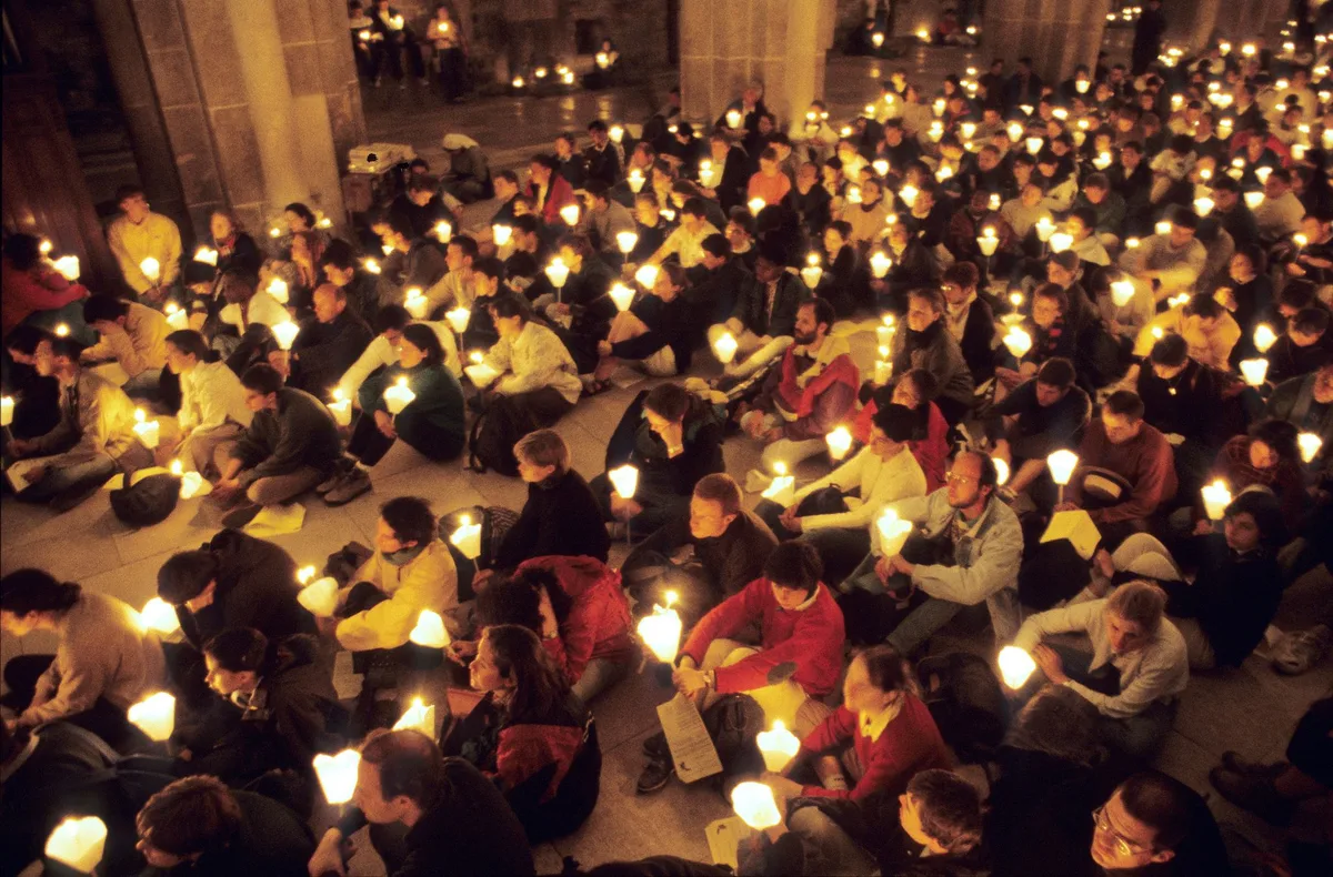 Léon XIV en France : des influenceurs catholiques organisent une veillée de prière à Paris