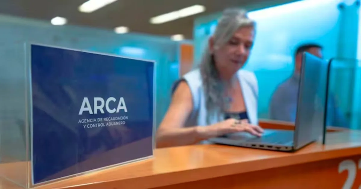 Transferencias, ARCA y ANSES: cuáles son los límites que activan reportes y qué mira el fisco