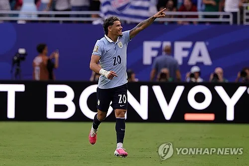 모레노호와 맞붙을 우루과이, 일본과 친선경기서 1-3 패배