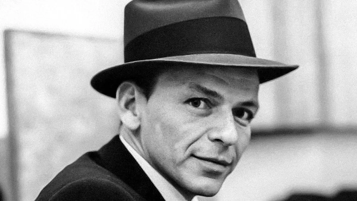 Un bailarín de Hollywood revela cómo era trabajar con Frank Sinatra: “Aparecía en su helicóptero, rodaba y se marchaba”