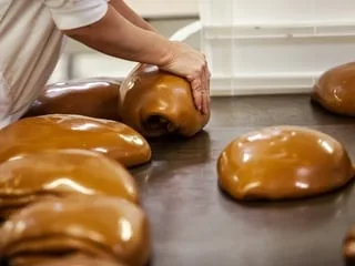 Isigny-sur-Mer. La fabrication des caramels se visite et, surtout, se déguste