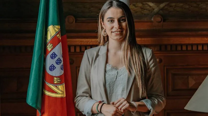 Membros do Chega invadem estúdio da Rádio Universidade de Coimbra
