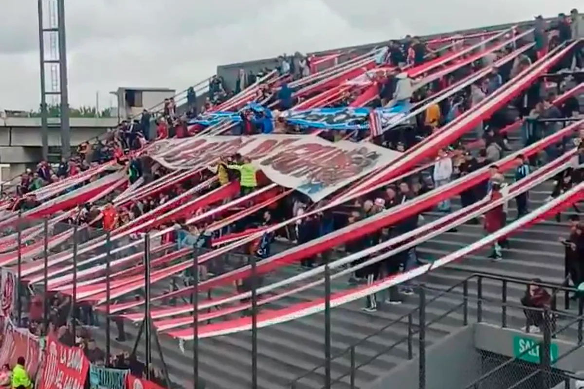 En la cancha de Barracas insultaron a Di Carlo y más tarde el Monumental volvió a rugir contra Tapia