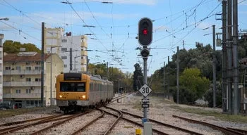 "Falta passar do papel à prática" na ferrovia. Hitachi Rail pede "previsibilidade" no setor