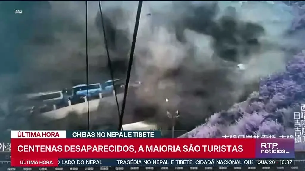 Nepal. Vídeo capta momento do impacto da enxurrada