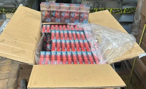 Aseguran, ahora, más de 865 mil cajetillas de cigarros Pall Mall pirata en el AICM; incautación equivale a 25 mdp