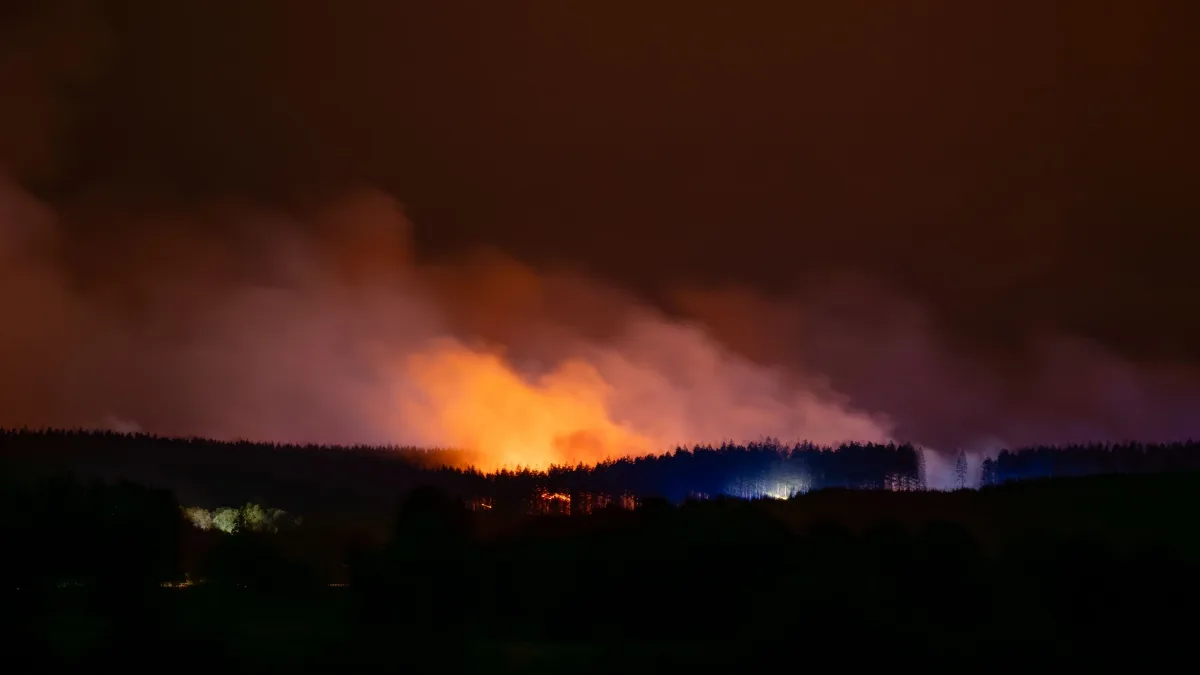 Grenzregion zu NRW: Waldbrand in Belgien hat bereits 3000 Hektar Vegetation zerstört