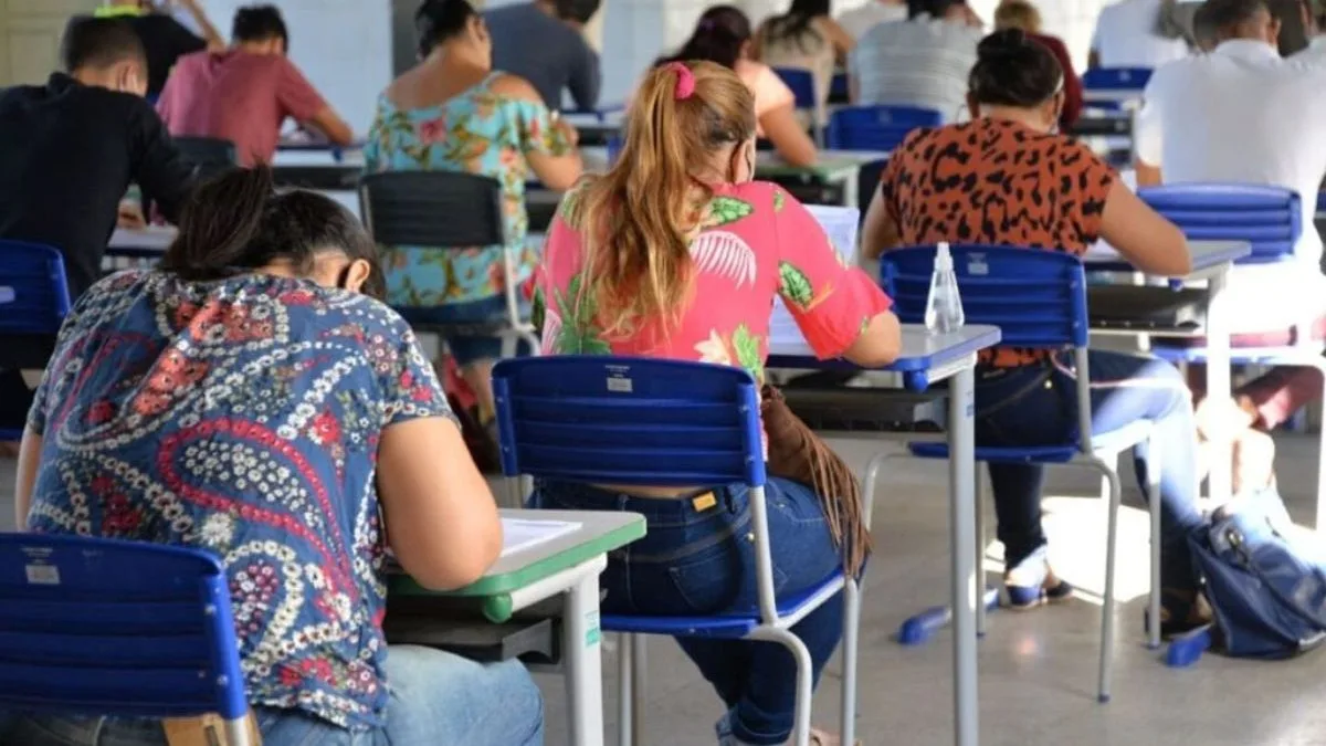 Provas do Encceja são aplicadas neste domingo em todo o país; confira as regras