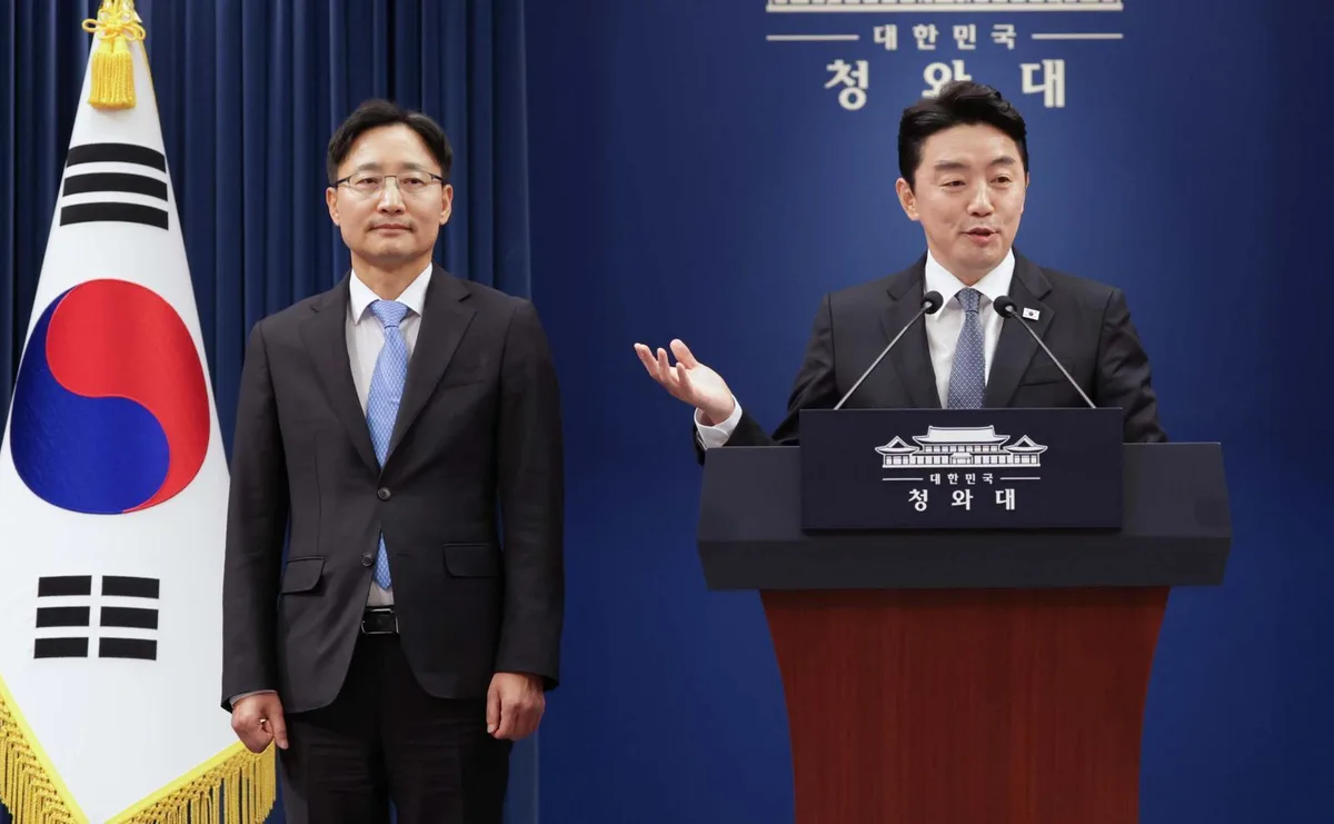 499일 분투 끝 물러난 강훈식…李 “국정 정상화에 큰 역할”