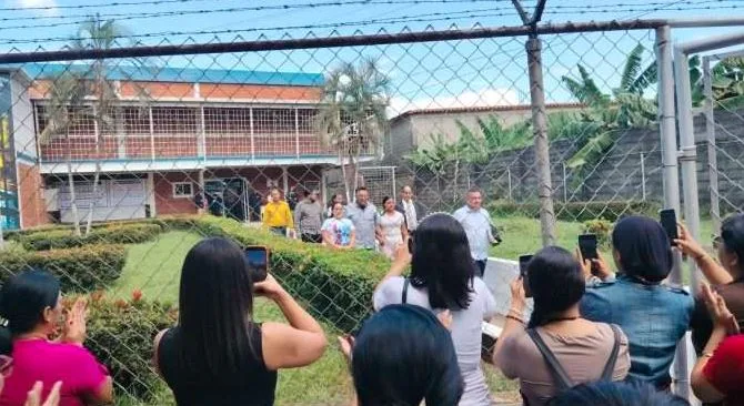 Excarcelaron bajo régimen de presentación al doctor Harry Sánchez y a varias enfermeras en Barinas