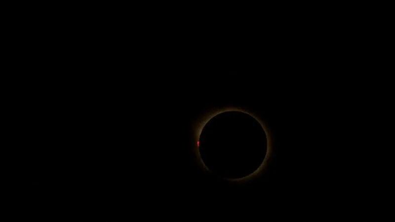 Éclipse solaire: une partie de l'Espagne plongée totalement dans le noir pendant quelques minutes