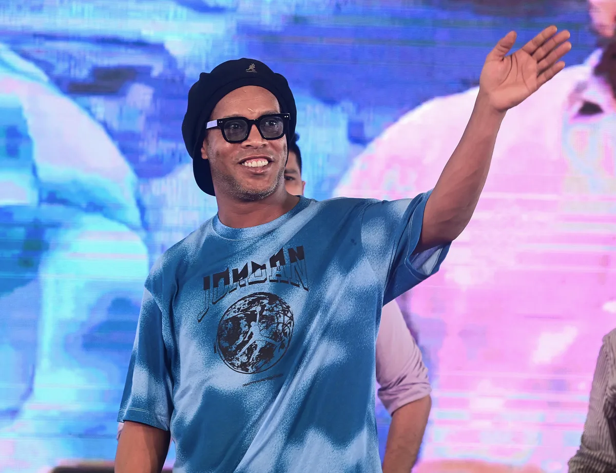The world already knows his name: Ronaldinho arrives at 3rd-tier Ravenna