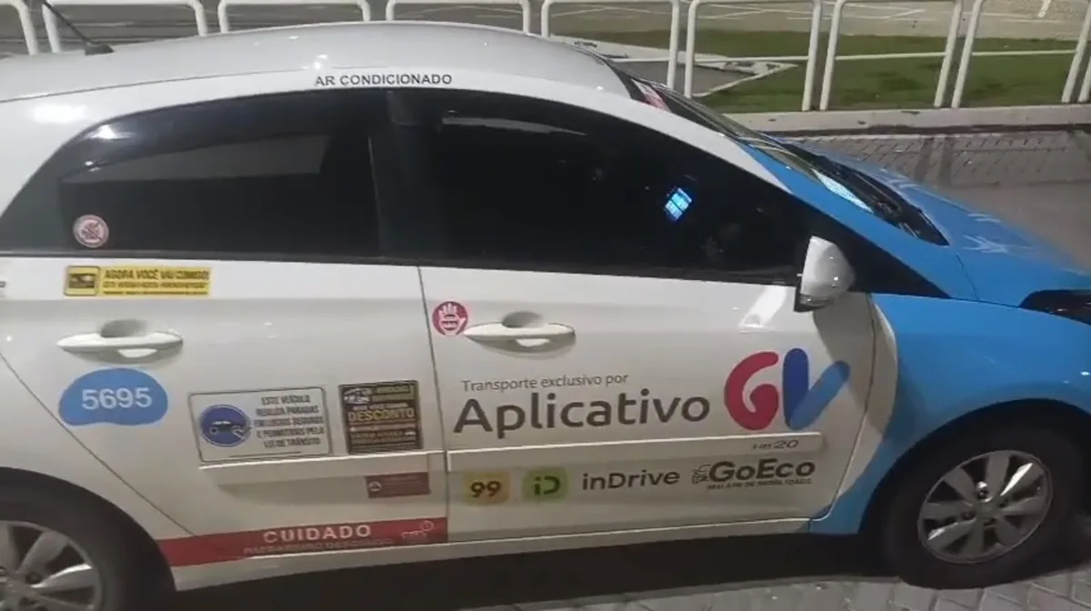 Carro de aplicativo que 'se passa' por Transcol e oferece corridas em Vitória é irregular e será investigado; VÍDEO